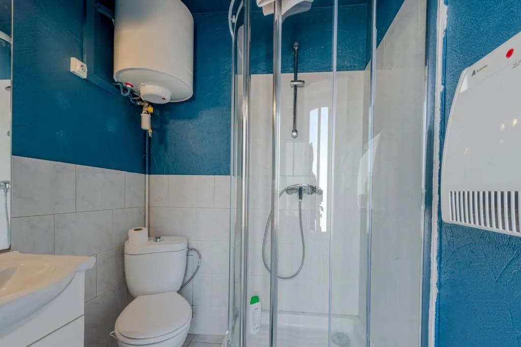 Apartment La : A 50m De La Sainte-Marie-la-Mer